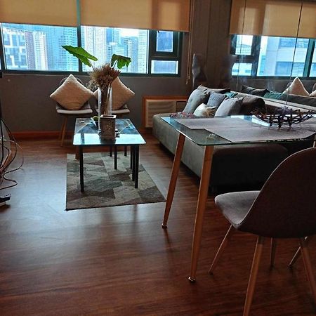Loft Condo Beside Shangri-La Fort Manila Eksteriør bilde